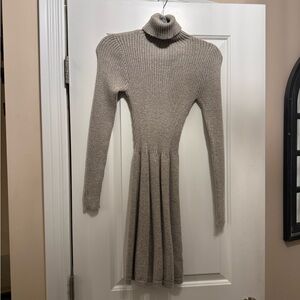 Abercrombie & Fitch Heather Gray Knit Sweater